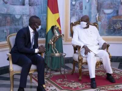 Coopération Burkina Faso – Mali : Roch Marc Christian Kaboré échange avec le président du CNT du Mali