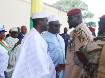 Commémoration de l’ anniversaire de l’Indépendance de la Guinée Conakry : Le Premier ministre par intérim du Mali , le Colonel Abdoulaye Maïga assiste aux festivités.